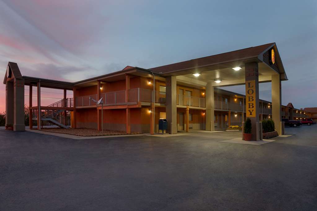 Hotel Super 8 By Wyndham Millbury/Toledo Exterior foto